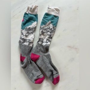 Darn Tough Women’s 7-9 over the calf wool socks